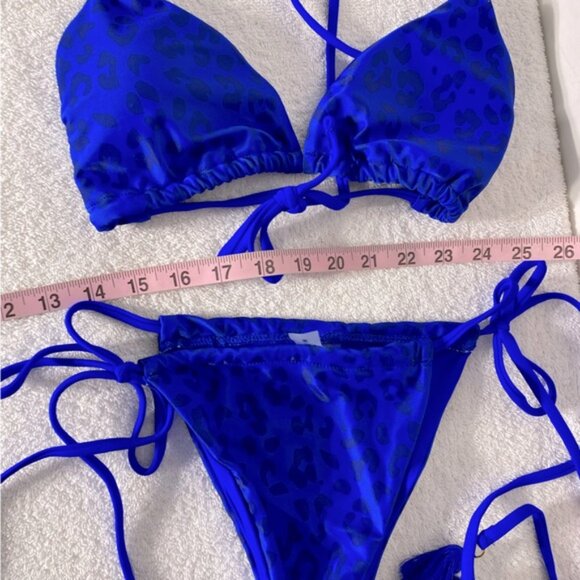 5/$25 Blue Leopard Print String Bikini Set M - Picture 4 of 12